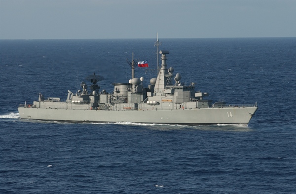 La Escuadra Nacional de Chile desfiló frente a Valparaíso con fragatas recién equipadas con misiles Exocet