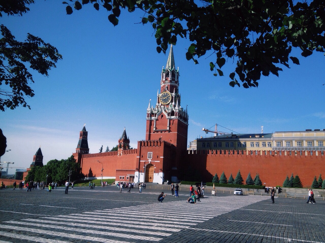 Rusia intensifica ataques híbridos en Europa: sabotaje en Polonia y alerta de inteligencia danesa