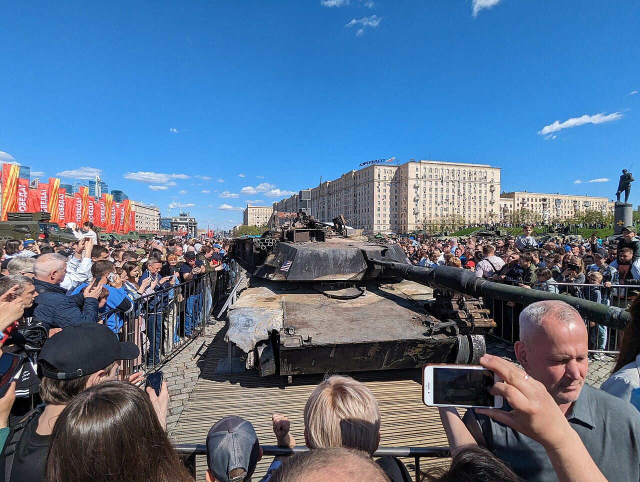 Los drones rusos forzaron a Ucrania a retirar sus tanques M1 Abrams del frente