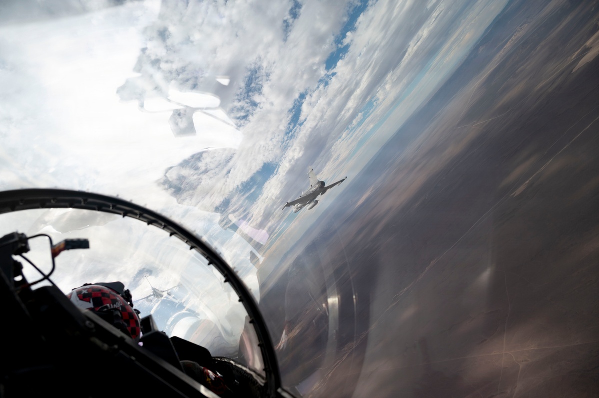 El Gripen F voló por primera vez con un piloto de la Fuerza Aérea Brasileña a bordo