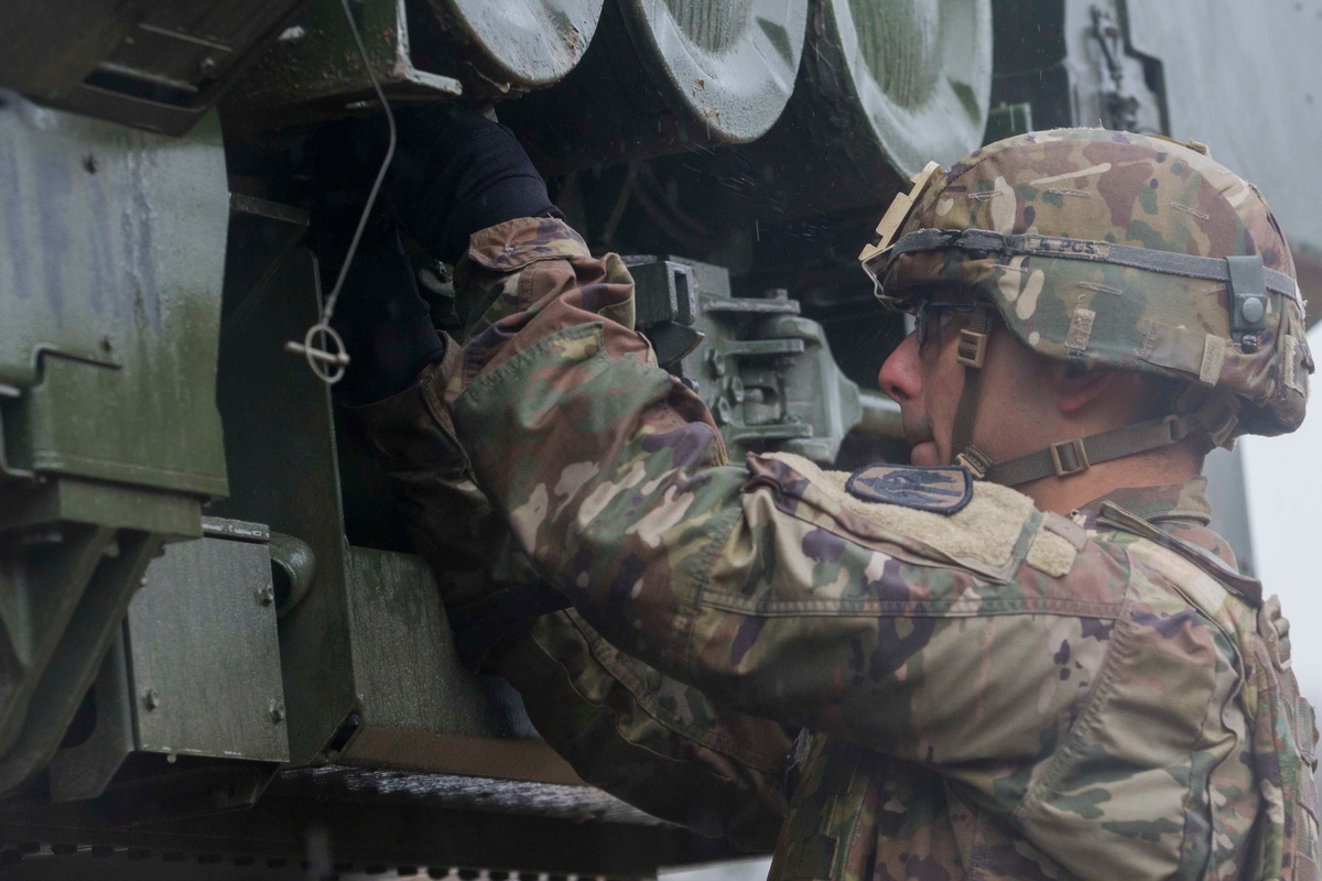 Suecia compra HIMARS por 733 millones de dólares: más artillería coheteril y rápido