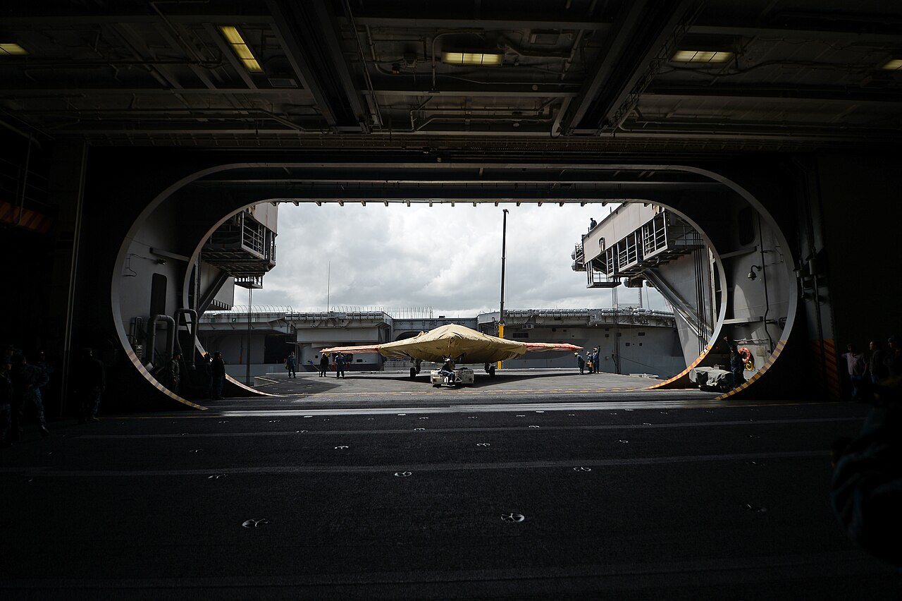 La Armada de EE. UU. busca sus primeros drones de combate embarcados, con techo de 30 millones de dólares por unidad