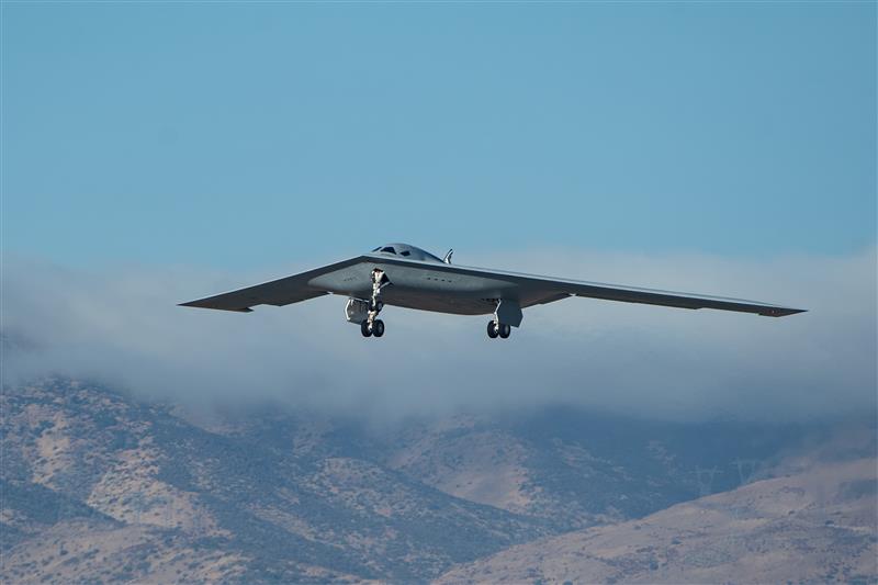 EE.UU. amplía la producción del B-21 Raider con una nueva planta en California