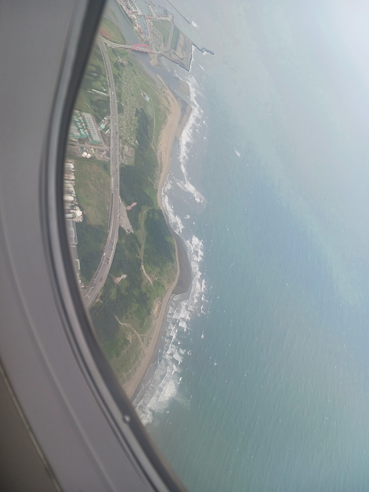 Japón pide un presupuesto de defensa récord con foco en misiles, submarinos y drones