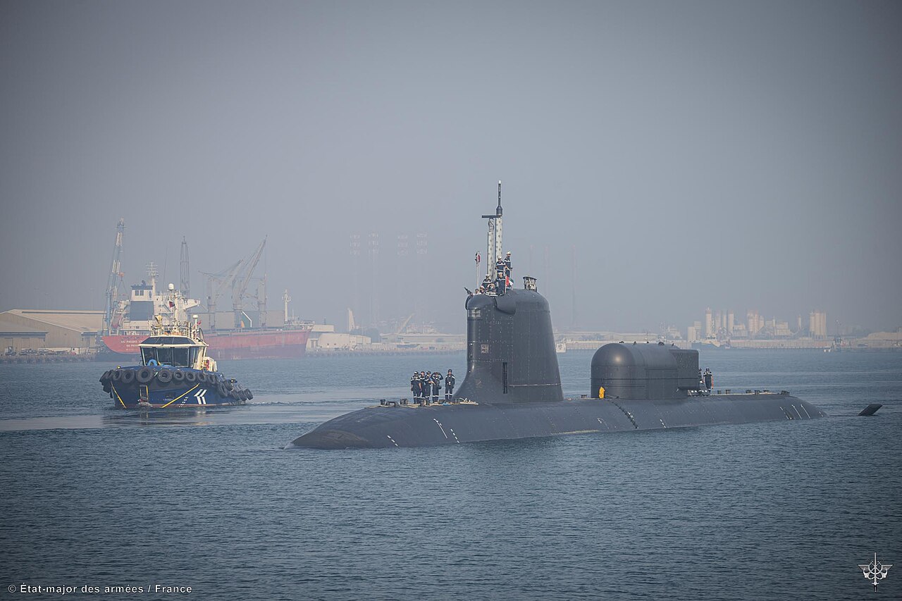Francia mueve a su plataforma de lanzamiento el Rubis, quinto submarino nuclear de la clase Suffren