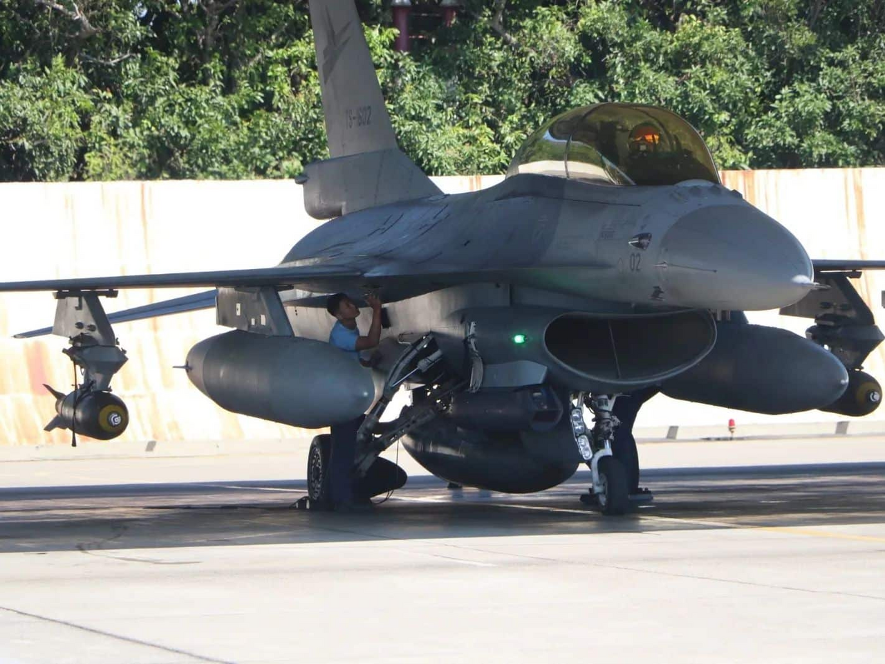 Ucrania planifica su nueva Fuerza Aérea con F-16, Mirage 2000 y Gripen mientras Kyiv resiste una oleada récord de ataques rusos