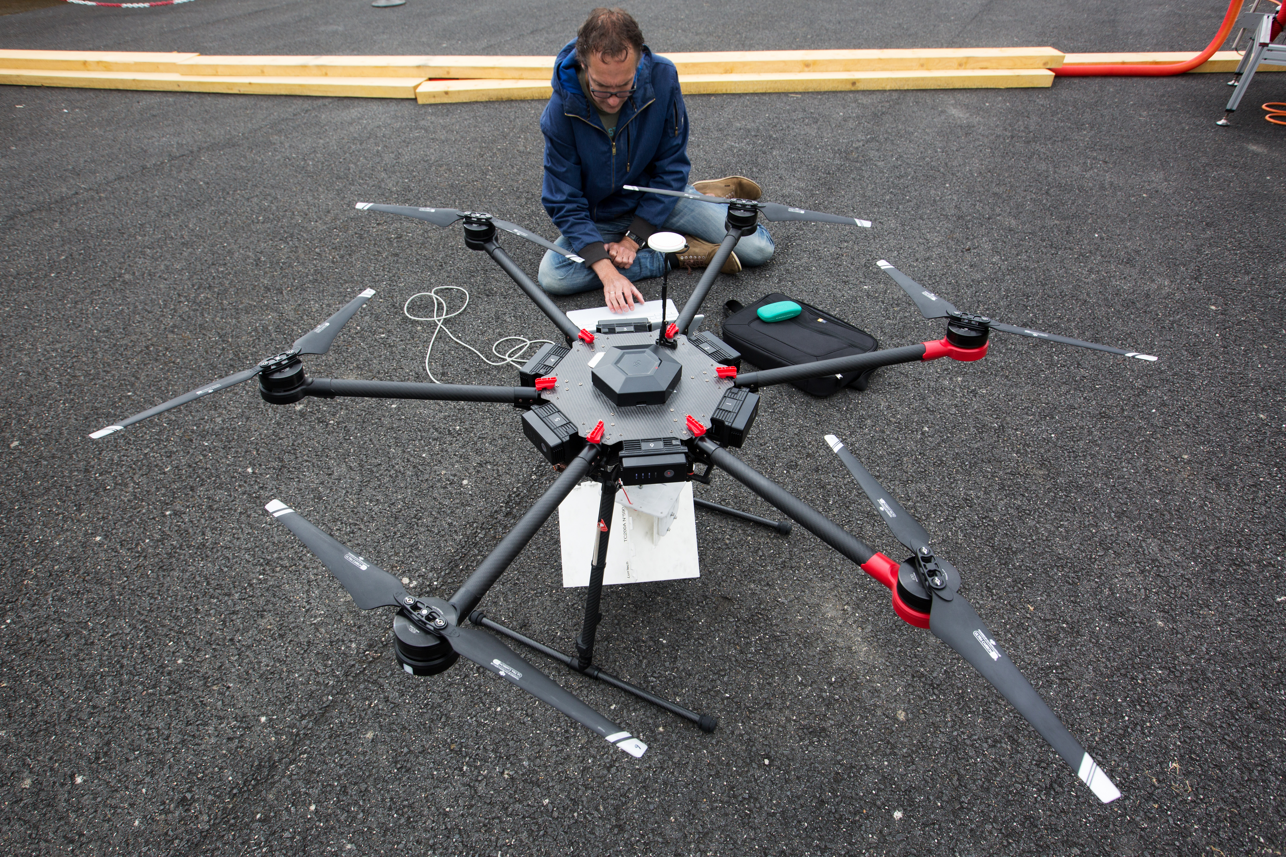 176 ataques con drones explosivos: la amenaza que más crece para las fuerzas colombianas