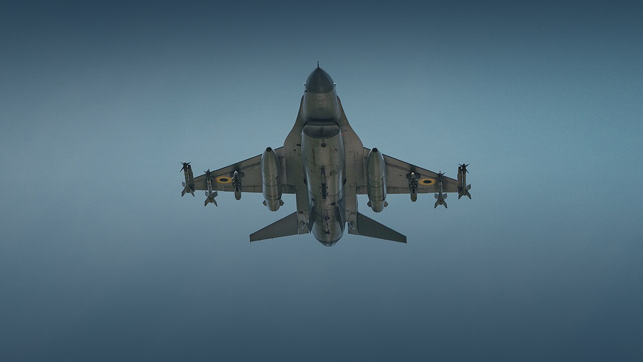 Los F-16 ucranianos sin misiles suficientes y llegan los primeros Skyranger 35 sobre Leopard 1