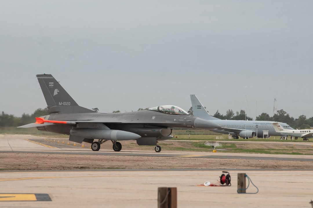 Brasil habilitó el paso de los F-16 argentinos a días del vuelo ferry desde Dinamarca