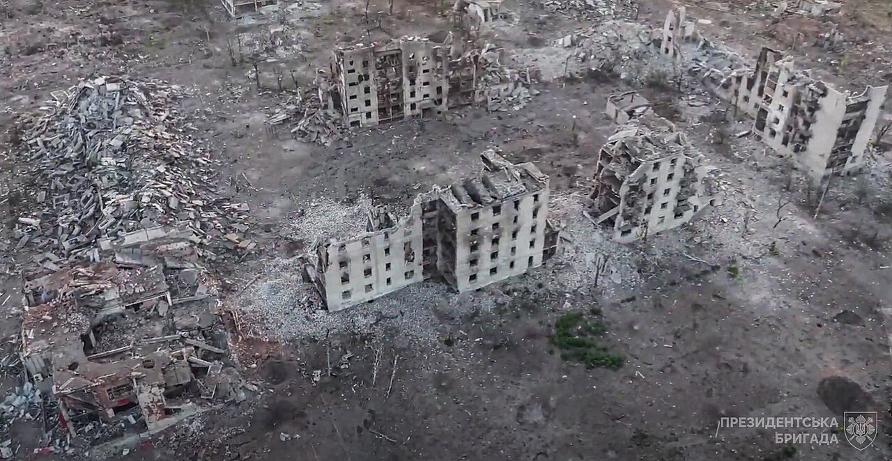 Vovchansk: Rusia dice que encerró a 2.000 soldados ucranianos; Kyiv lo niega