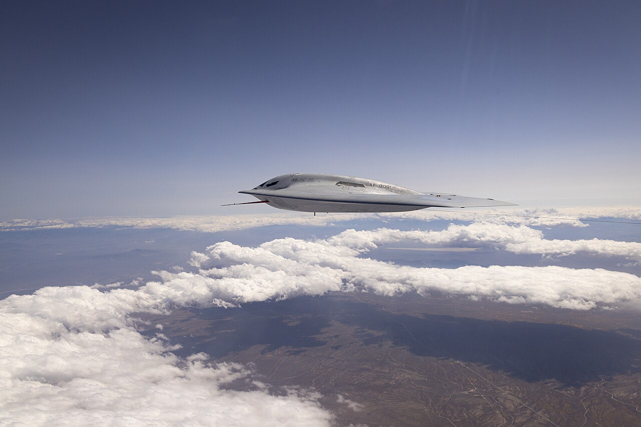 EE.UU. amplía la producción del B-21 Raider con una nueva planta en California