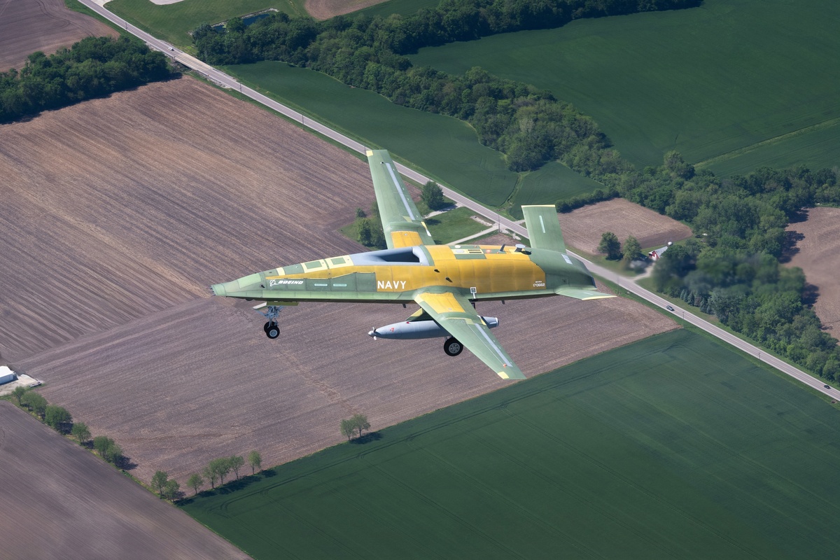 Boeing arranca la producción del MQ-25A Stingray, el primer dron cisterna embarcado de la historia naval