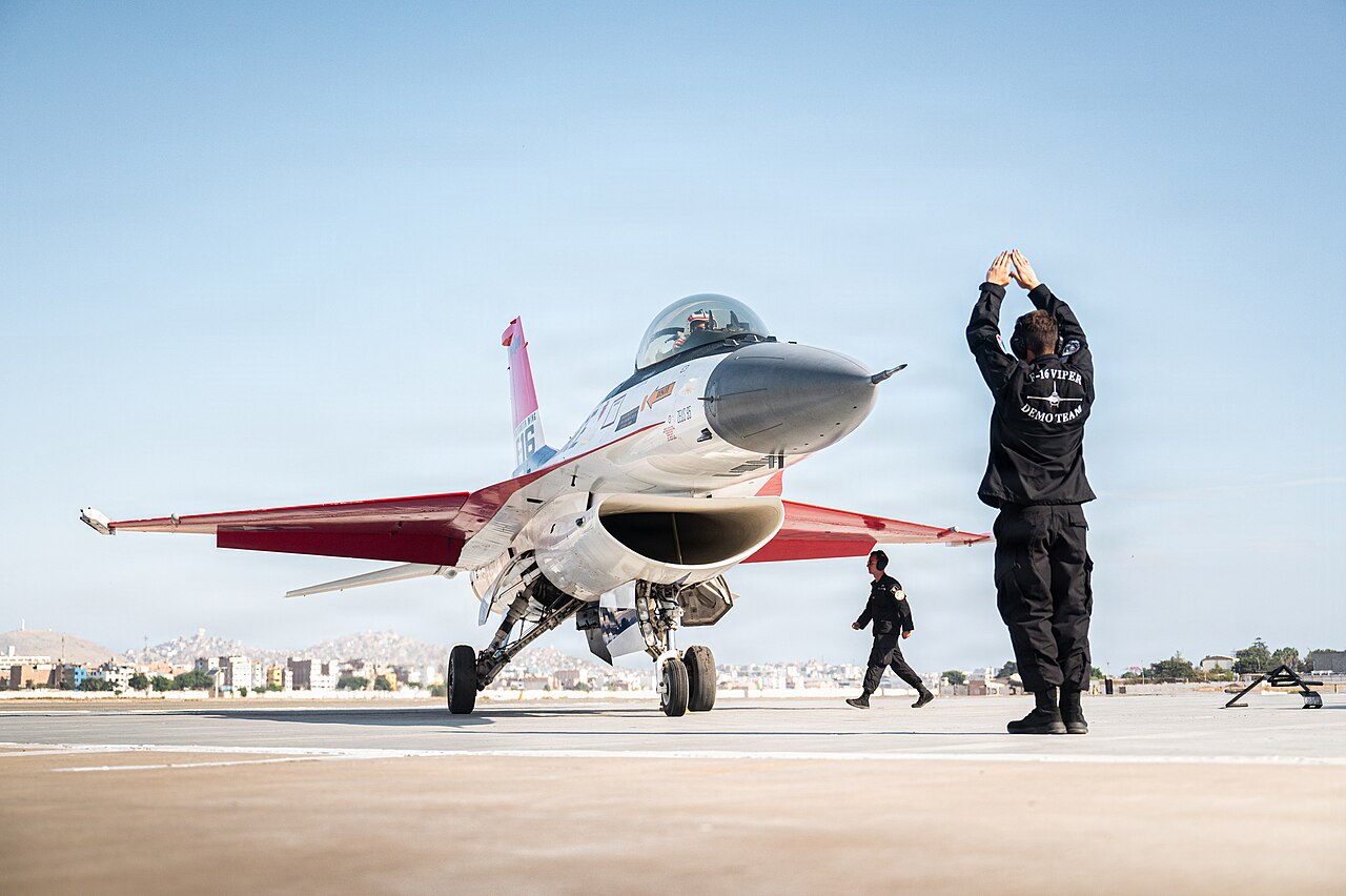 Lockheed Martin ofrece a Perú un paquete industrial de 1.800 millones de dólares ligado al F-16