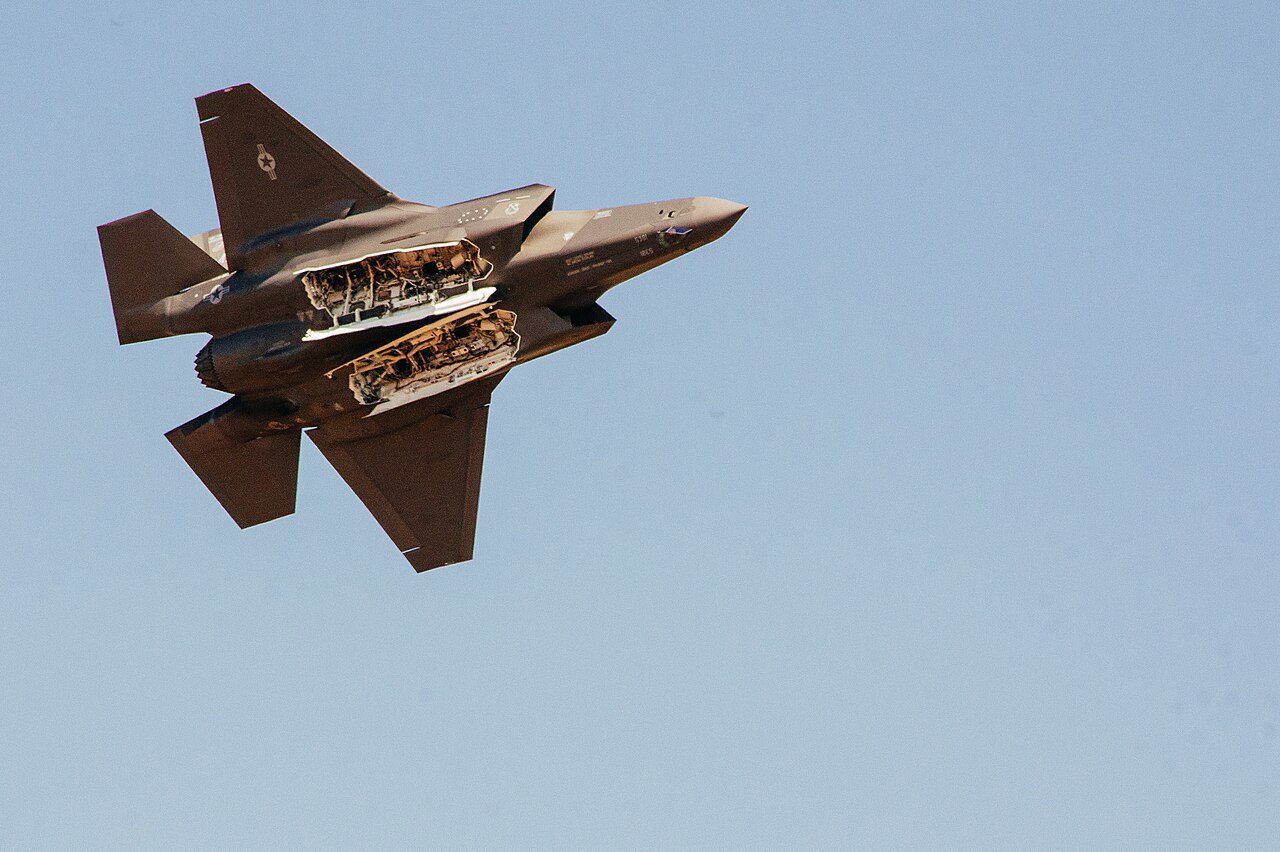 Chile confirma el retiro de sus F-5 para 2030-2035 y no descarta el F-35 como sucesor