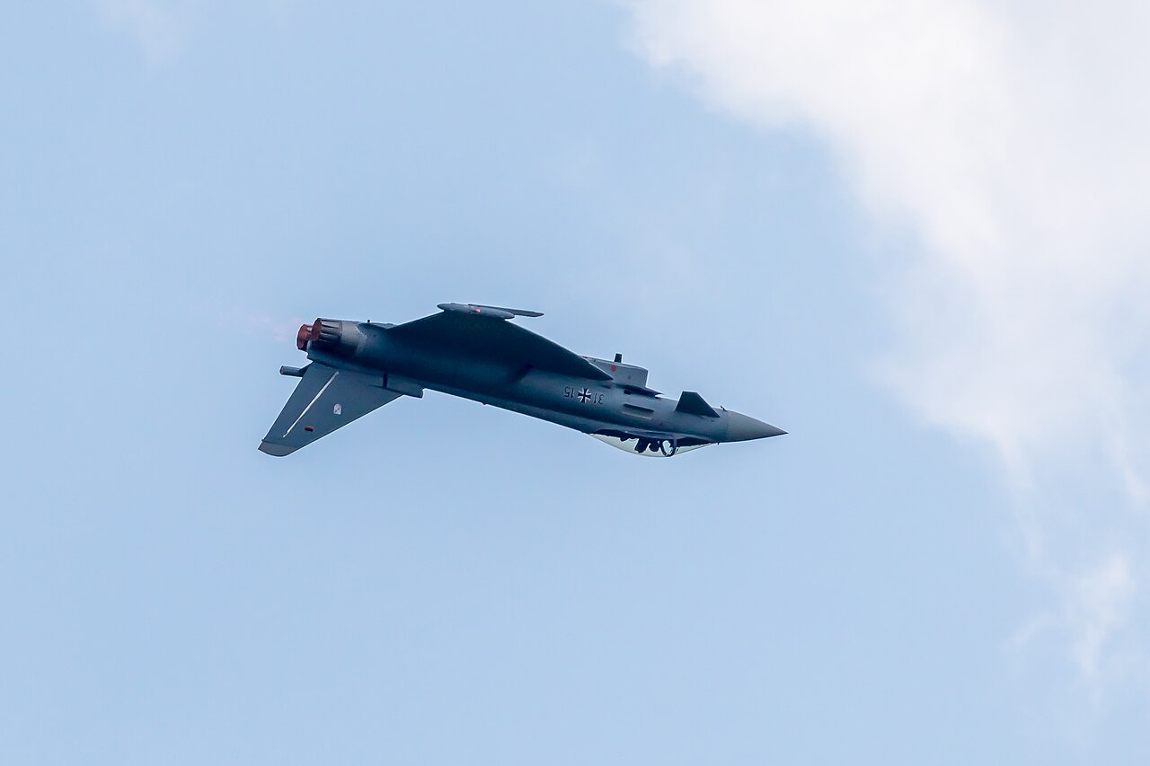 Airbus lleva el Eurofighter a Portugal sin que nadie lo pida, para competir contra el F-35