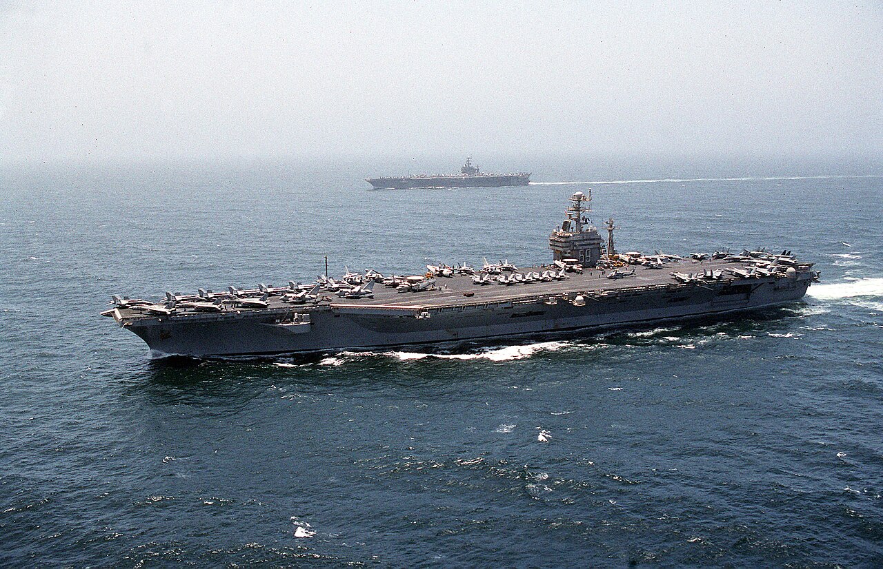 El submarino canadiense que 'hundió' al portaaviones nuclear USS Dwight D. Eisenhower en plena Guerra Fría