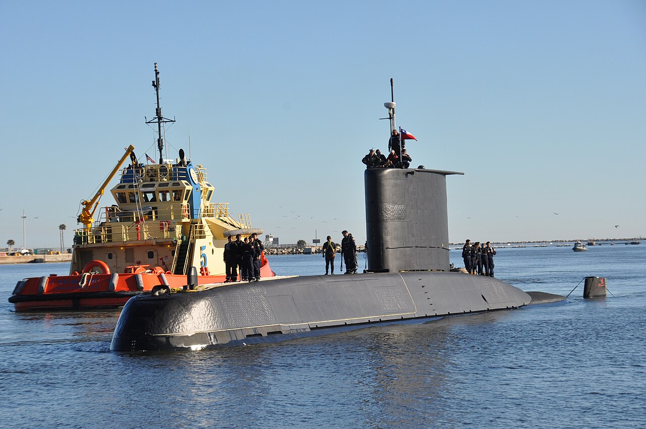La Armada de Chile desplegó fragatas, submarinos y fuerzas especiales en el Estrecho de Magallanes