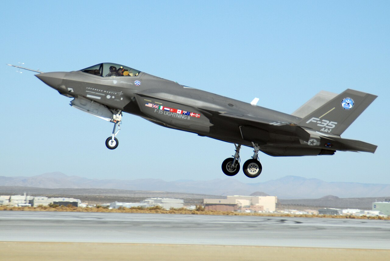 El Pentágono y Lockheed Martin acordaron un marco de 10 años para 850 cazas F-35