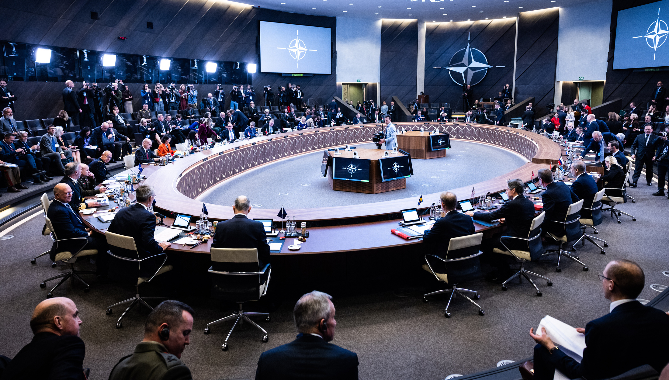 Reino Unido y Alemania envían sistemas Patriot a Ucrania mientras Zelenski apuesta a retomar las negociaciones de paz
