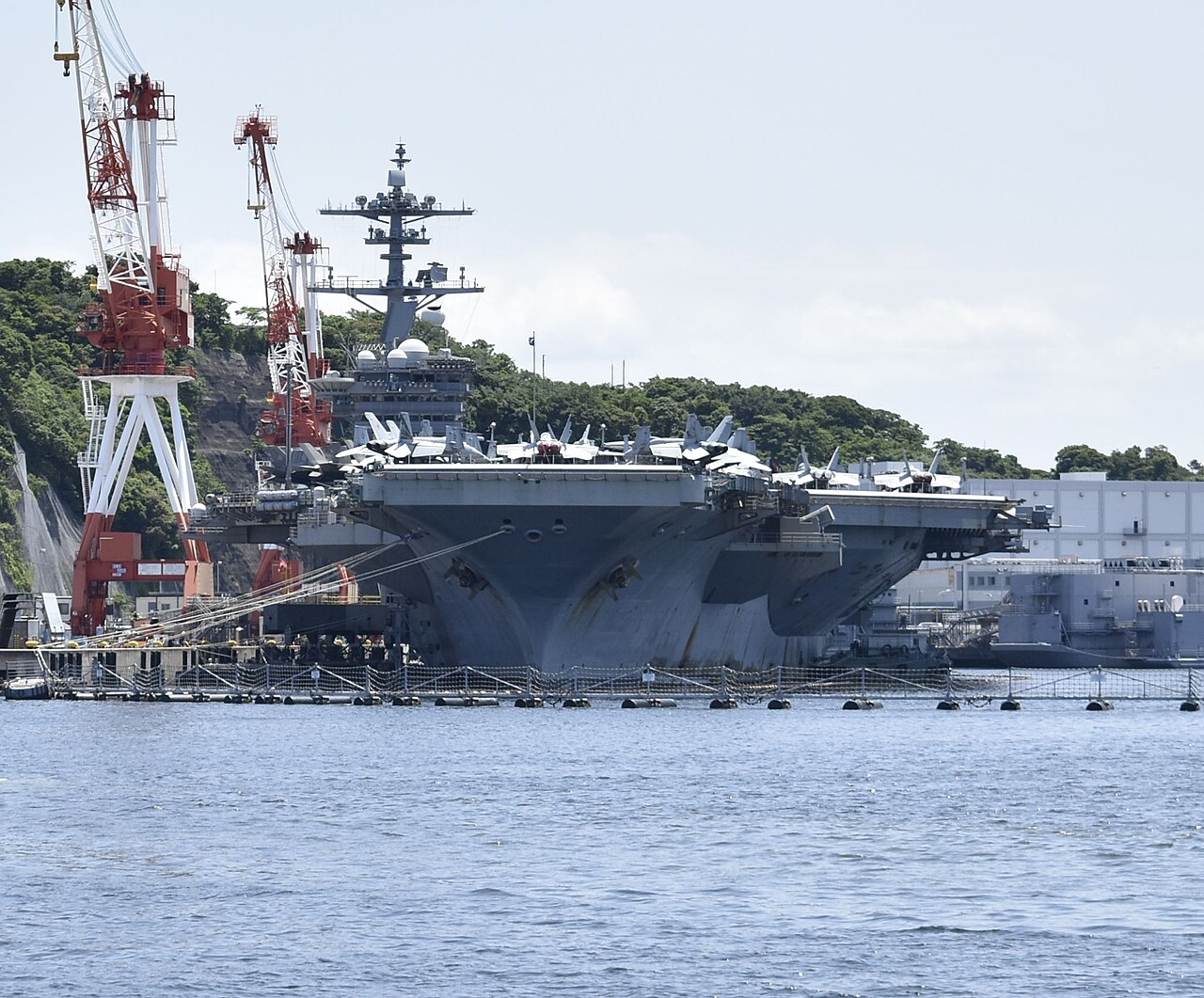 El portaaviones que más combatió en el conflicto con Irán también revela la mayor vulnerabilidad de la flota naval estadounidense