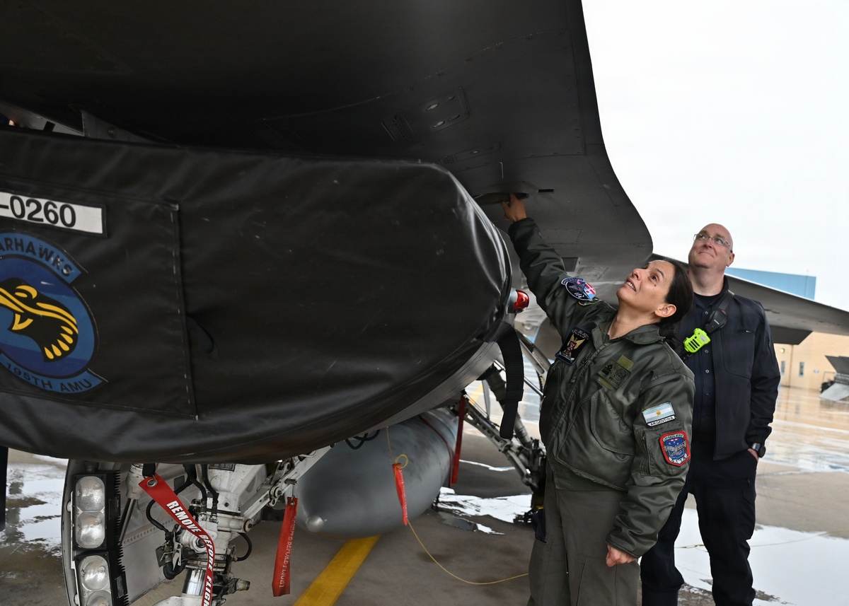 Argentina prueba Link 16 para conectar sus F-16 con los aviones de vigilancia de la Armada