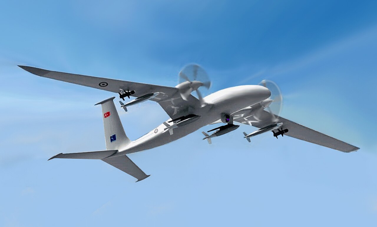 La Marina Saudita se alista para operar drones Bayraktar AKINCI en el mar