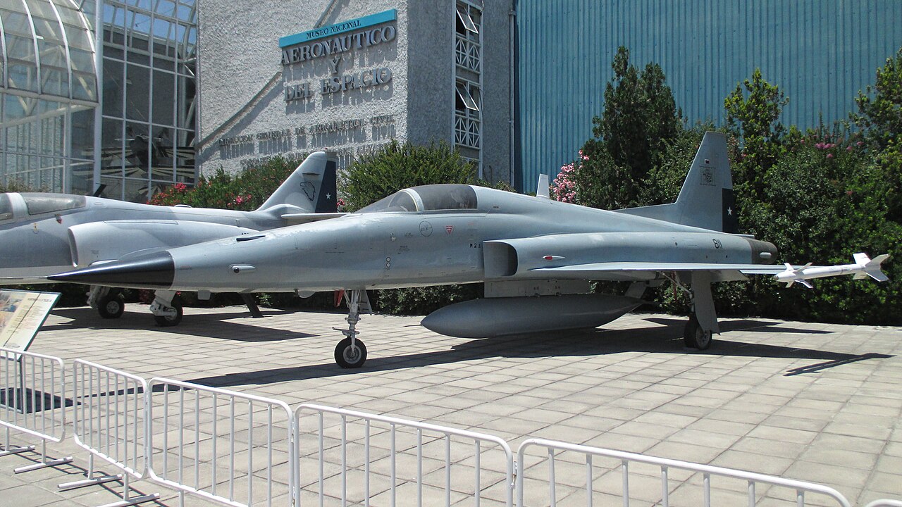 Chile duplica la inversión en defensa y anuncia el relevo de los F-5 Tiger, los UH-1H y los Hércules