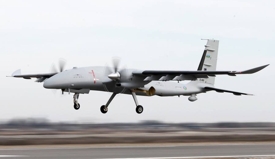 La Marina Saudita se alista para operar drones Bayraktar AKINCI en el mar