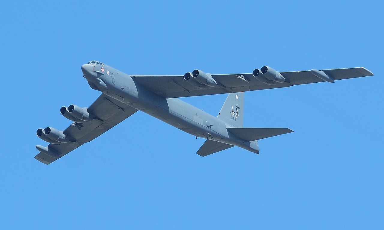 EE.UU. amplía la base de Morón para operar bombarderos B-52