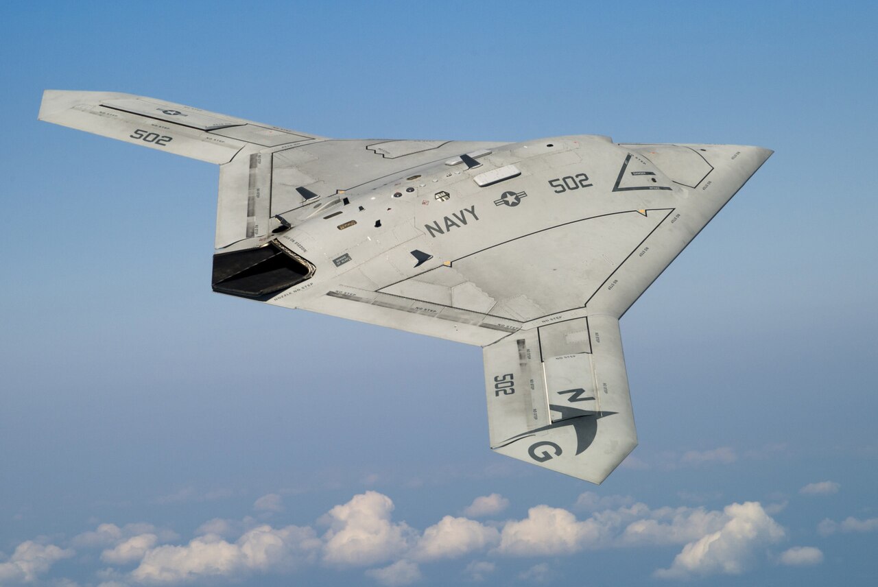 La Armada de EE. UU. busca sus primeros drones de combate embarcados, con techo de 30 millones de dólares por unidad