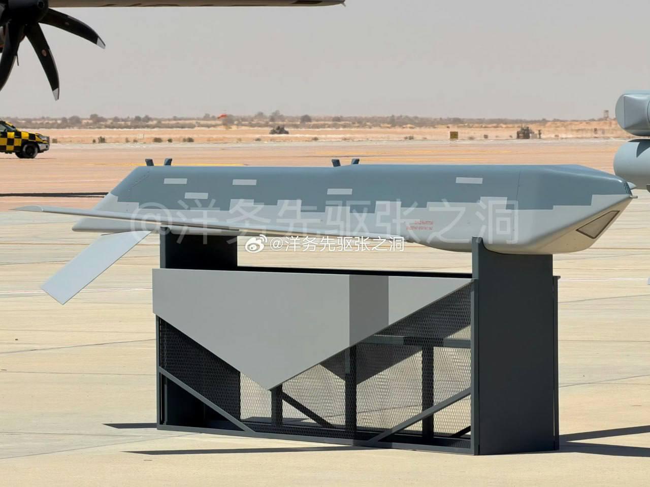 Rusia mostró municiones furtivas para el Su-57 en Egipto mientras acelera una planta de misiles en Siberia